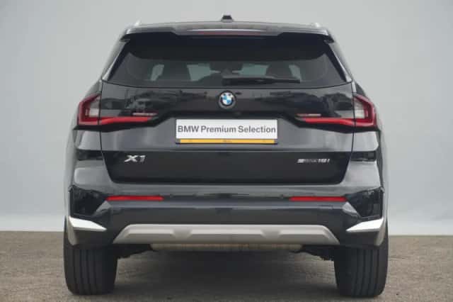 BMW X1 (2023) thumbnail 4