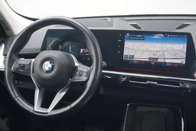 BMW X1 (2023) thumbnail 5