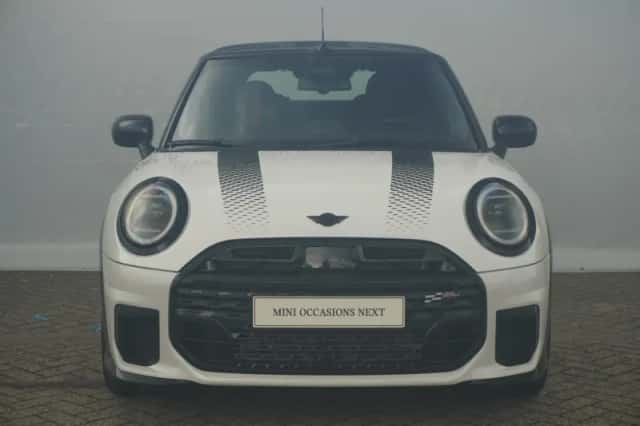 MINI Cabrio (2026) thumbnail 6