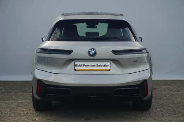 BMW iX (2026) thumbnail 5