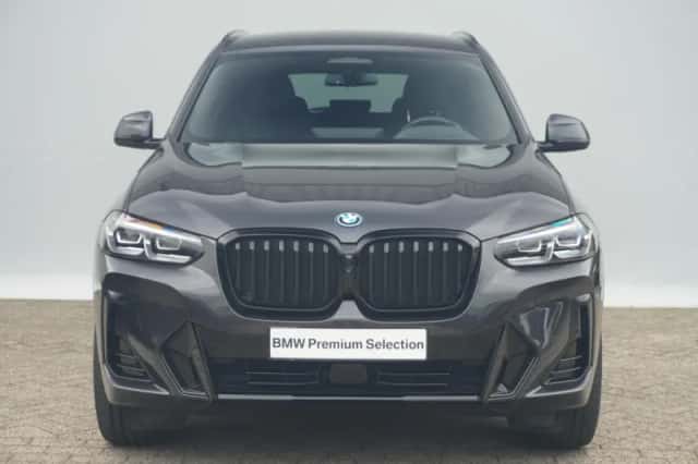 BMW X3 (2024) thumbnail 3