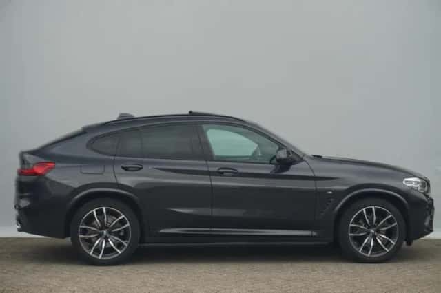 BMW X4 (2020) thumbnail 4