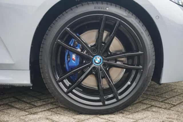 BMW 3-Serie (2024) thumbnail 6