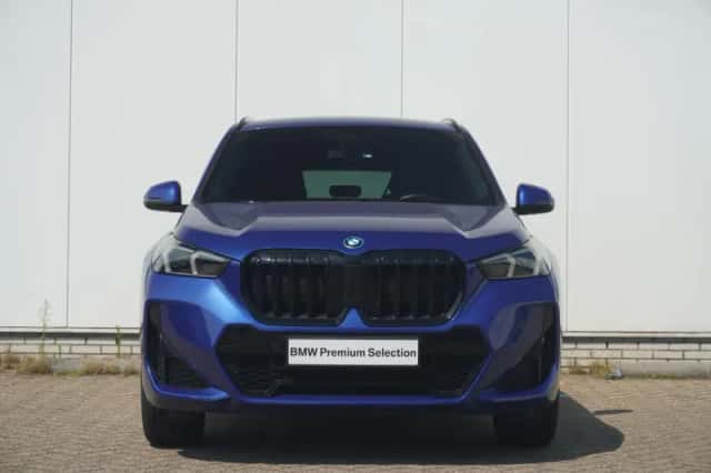 BMW X1 (2023) thumbnail 3
