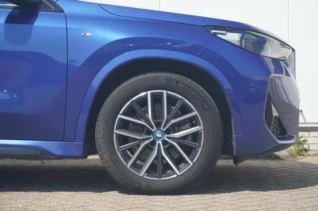 BMW X1 (2023) thumbnail 6