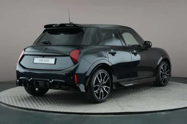 MINI Cooper (2025) thumbnail 5