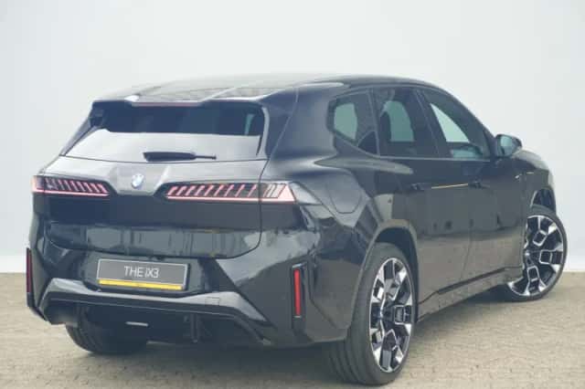 BMW iX3 (2026) thumbnail 2