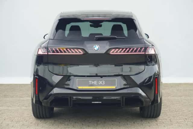 BMW iX3 (2026) thumbnail 5