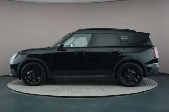 MINI Countryman (2025) thumbnail 2