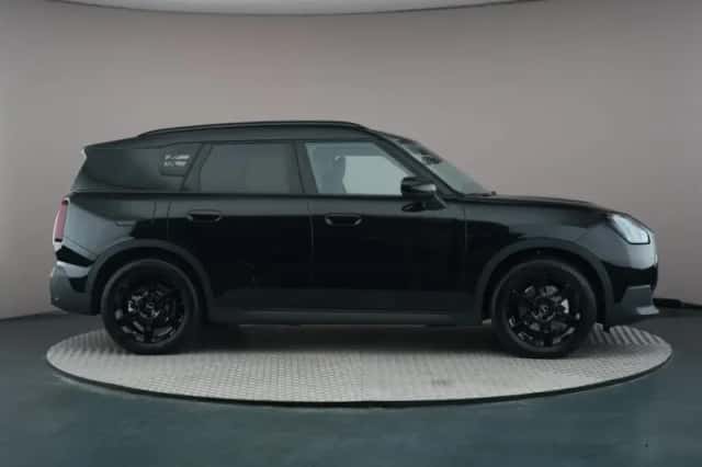 MINI Countryman (2025) thumbnail 3