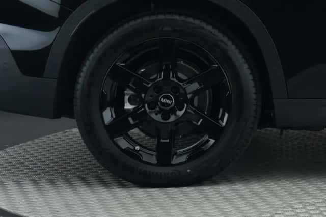 MINI Countryman (2025) thumbnail 3