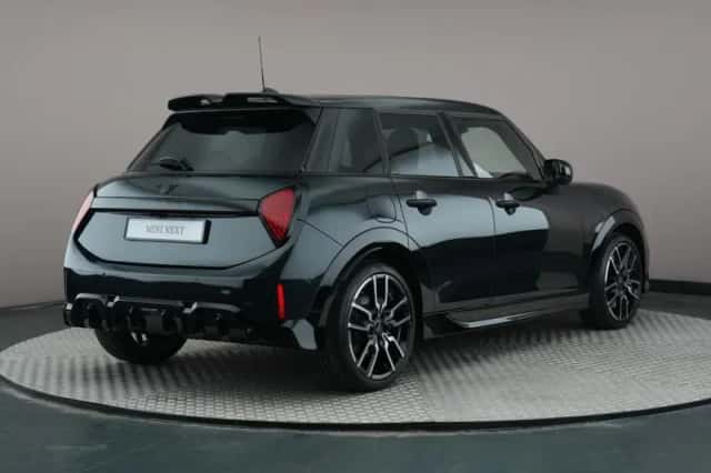 MINI Cooper (2025) thumbnail 2