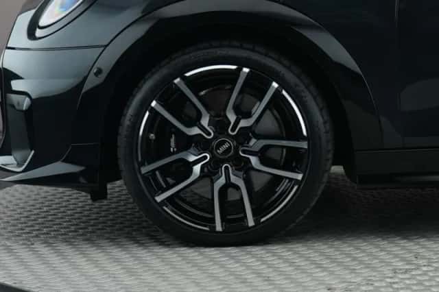 MINI Cooper (2025) thumbnail 4