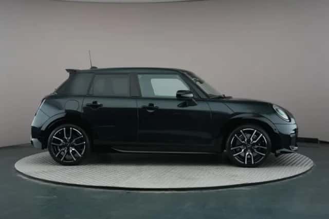 MINI Cooper (2025) thumbnail 5