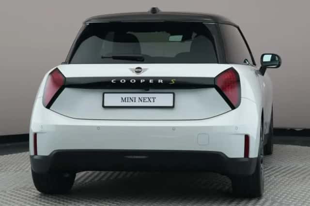 MINI Mini Electric (2026) thumbnail 3