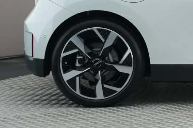 MINI Mini Electric (2026) thumbnail 6