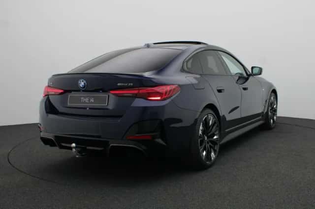 BMW i4 (2026) thumbnail 2