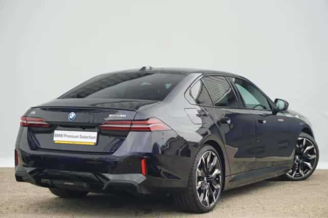 BMW i5 (2026) thumbnail 2