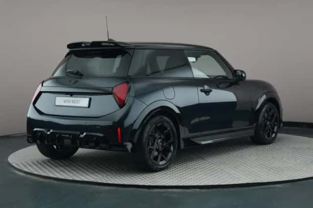 MINI Cooper (2026) thumbnail 2