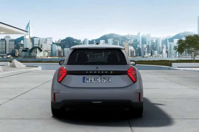 MINI Mini Electric (2026) thumbnail 3