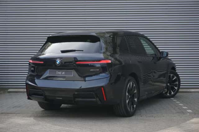 BMW iX (2026) thumbnail 2