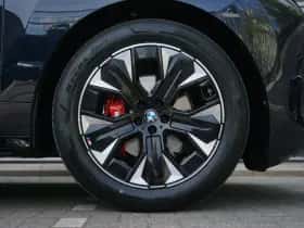 BMW iX (2026) thumbnail 6