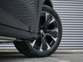 BMW iX (2026) thumbnail 9
