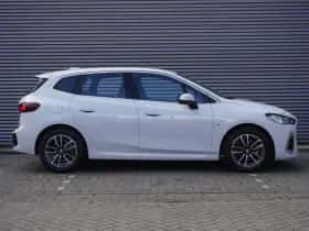 BMW 2-Serie (2024) thumbnail 4