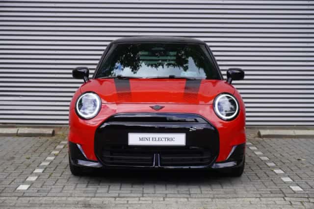 MINI Cooper (2026) thumbnail 3
