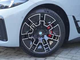 BMW i4 (2026) thumbnail 5