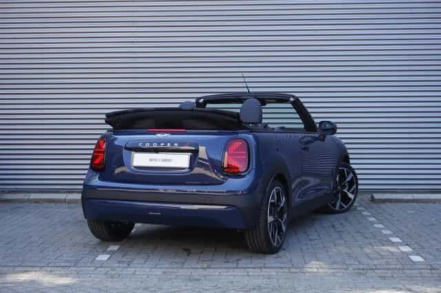 MINI Cabrio (2026) thumbnail 4