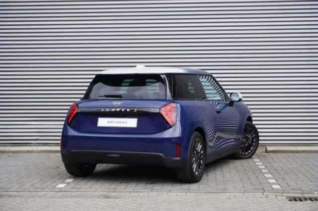 MINI Cooper (2026) thumbnail 2