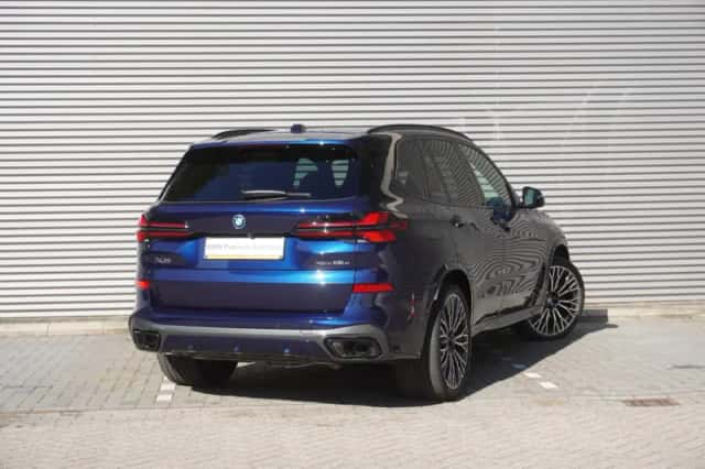 BMW X5 (2025) thumbnail 2