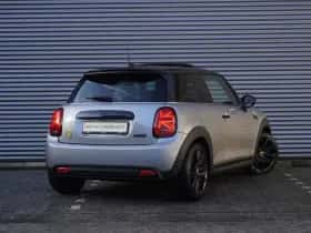 MINI Electric (2023) thumbnail 2
