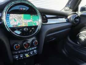 MINI Electric (2023) thumbnail 11