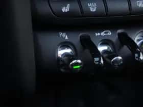 MINI Electric (2023) thumbnail 16
