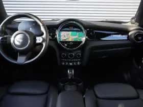MINI Electric (2023) thumbnail 9