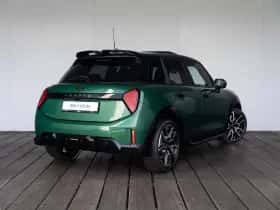 MINI Cooper (2025) thumbnail 2