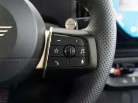 MINI Cooper (2025) thumbnail 24