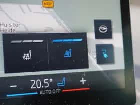 BMW iX (2025) thumbnail 15