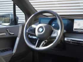 BMW iX (2025) thumbnail 21