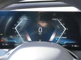 BMW iX (2025) thumbnail 22