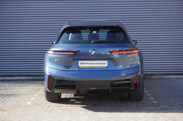 BMW iX (2025) thumbnail 5