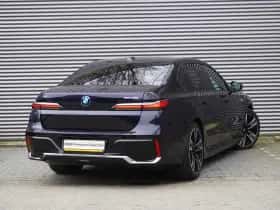BMW i7 (2025) thumbnail 2