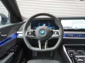 BMW i7 (2025) thumbnail 7