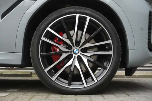 BMW X6 (2025) thumbnail 6
