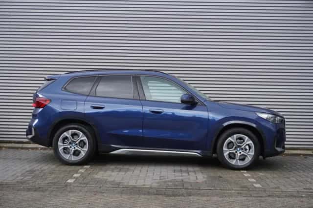 BMW iX1 (2026) thumbnail 4