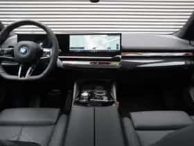 BMW i5 (2026) thumbnail 9