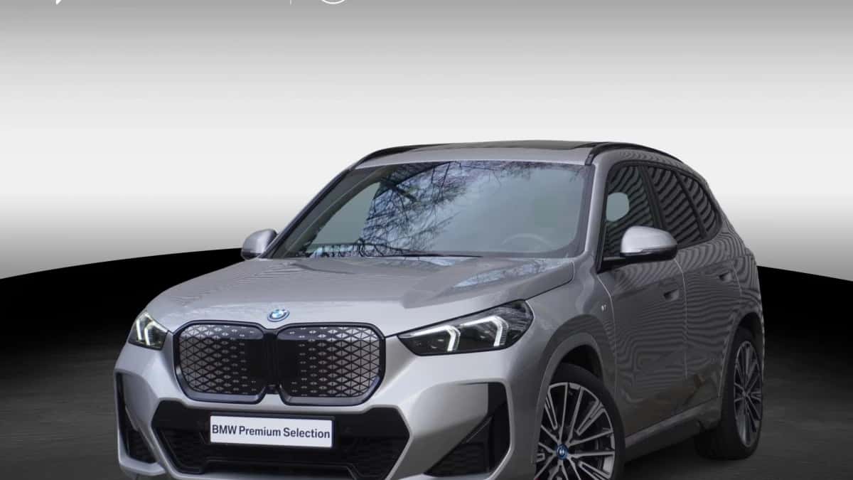 BMW iX1 (2025) — foto 1