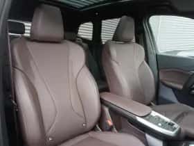 BMW iX1 (2025) thumbnail 14